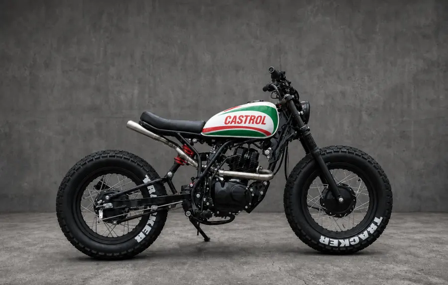 Moto tracker Zero Customs com pintura Castrol